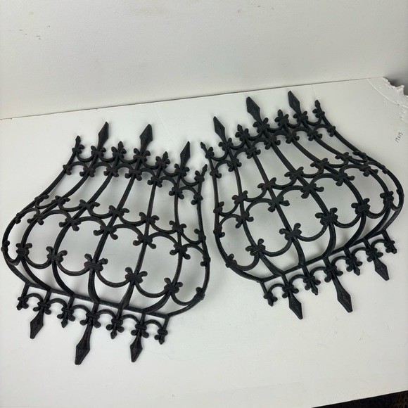 Vintage Burwood pair of faux black wrought iron Spanish, Goth, Garden Gate - Picture 2 of 13